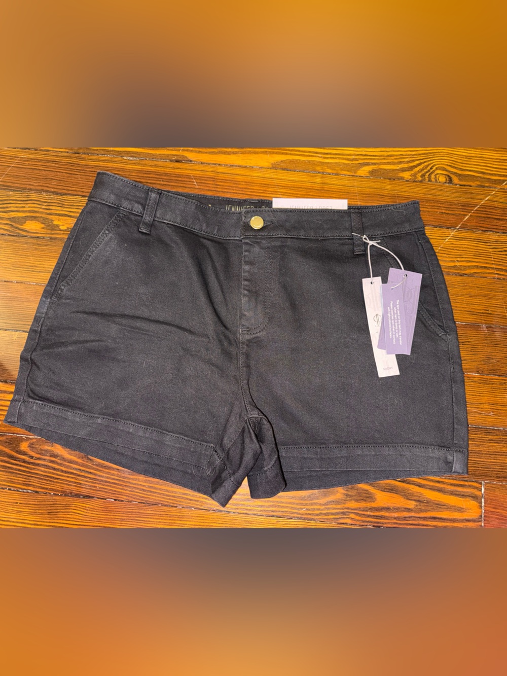 Jennifer Lopez Mid Rise Stretch Short Size 10 NWT Black